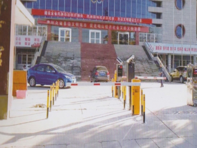 直桿道閘車(chē)輛識(shí)別