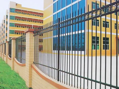 圍墻護欄